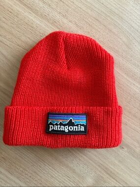 Patagonia infant/Kids Bright Red Ribbed Beanie